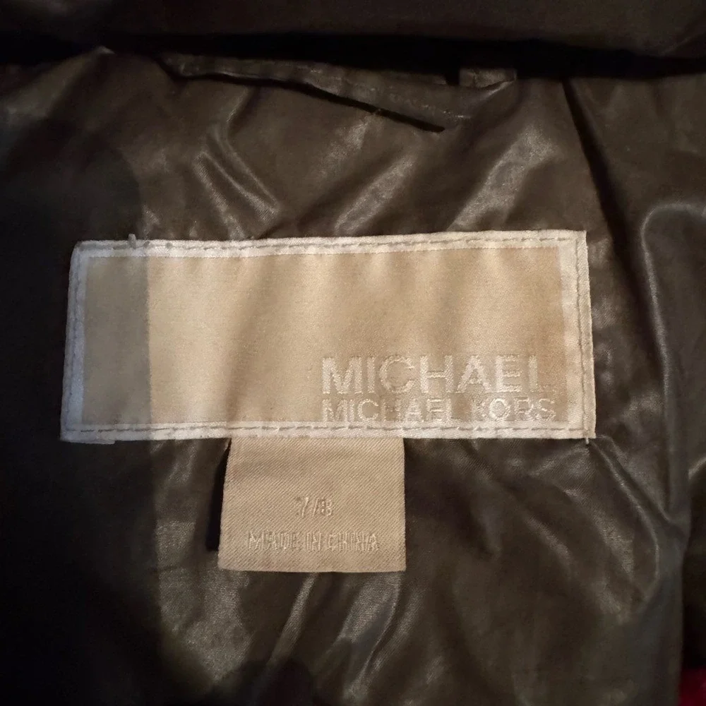 Michael Kors Girls Puffer Jacket‎ 8 Green Pink Zipper Faux Fur Hood Logo Gold